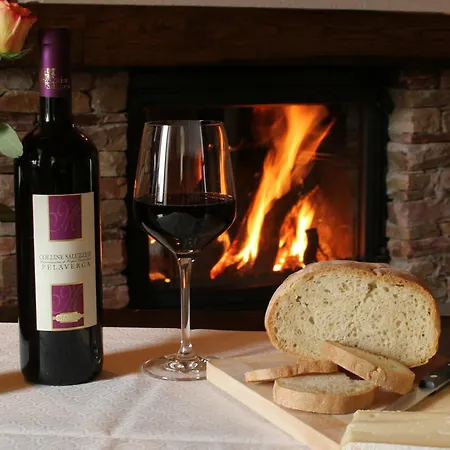 Lantgård Agriturismo La Virginia Revello